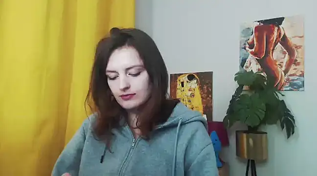 juicyNadine online show from December 3, 9:22 am
