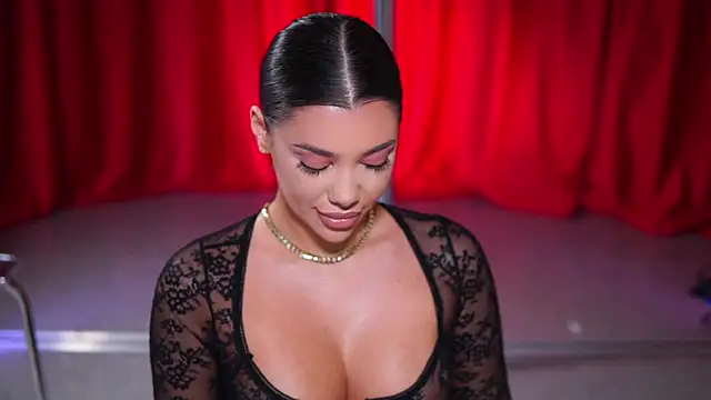 Snapshot of NatyDesiree chatting on January 7, 10:19 pm NatyDesiree online show from January 7, 10:19 pm