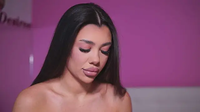 Snapshot of NatyDesiree chatting on March 3, 5:09 am NatyDesiree online show from March 3, 5:09 am