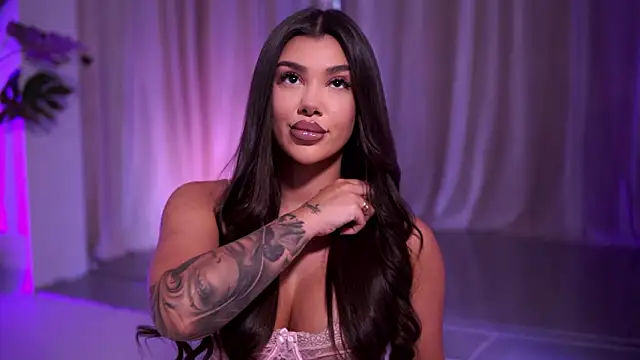 NatyDesiree online show from March 13, 8:04 pm