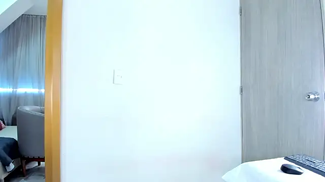 SofiaRios04 online show from November 7, 12:38 pm