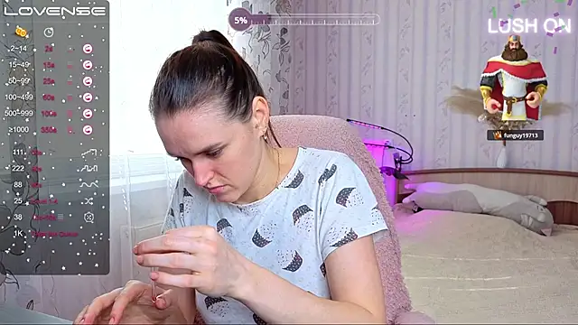 Bella  Swoon online show from February 23, 9:17 am