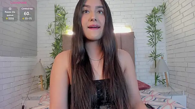 Snapshot of paulina_sweett_ chatting on January 23, 1:35 pm paulina sweett online show from January 23, 1:35 pm