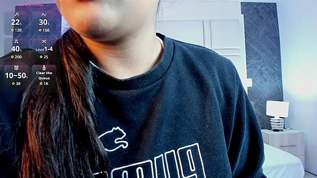 paulina sweett  online show from April 20, 12:30 pm