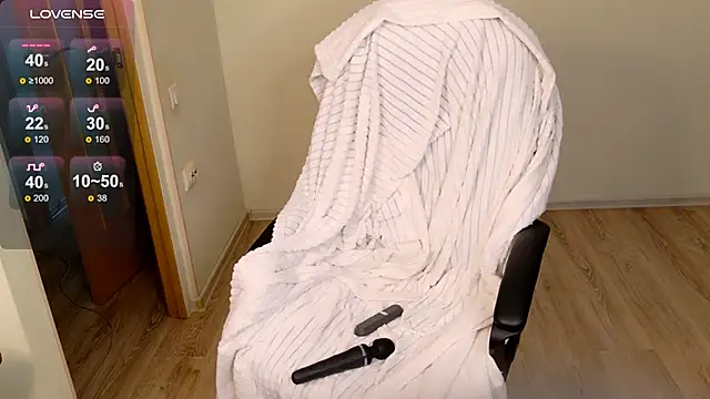 CuteYukiKun online show from October 11, 1:31 pm