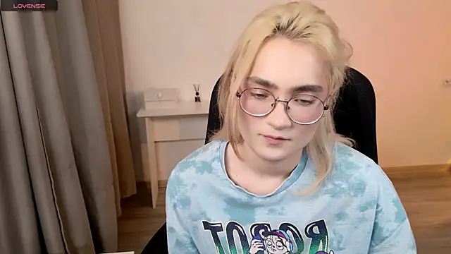 CuteYukiKun online show from March 15, 7:20 pm