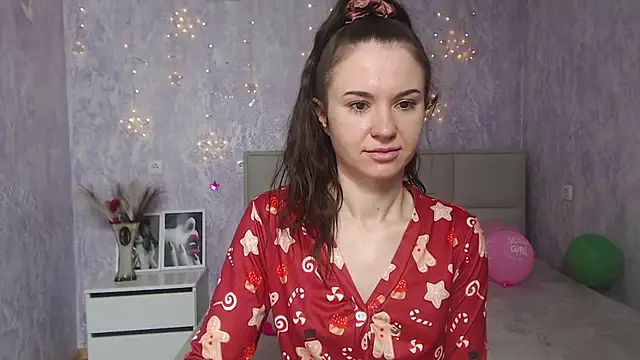 Snapshot of KaraCriegs chatting on January 30, 6:43 pm KaraCriegs online show from January 30, 6:43 pm