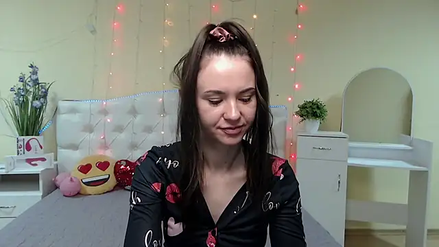 Snapshot of KaraCriegs chatting on January 31, 10:10 pm KaraCriegs online show from January 31, 10:10 pm