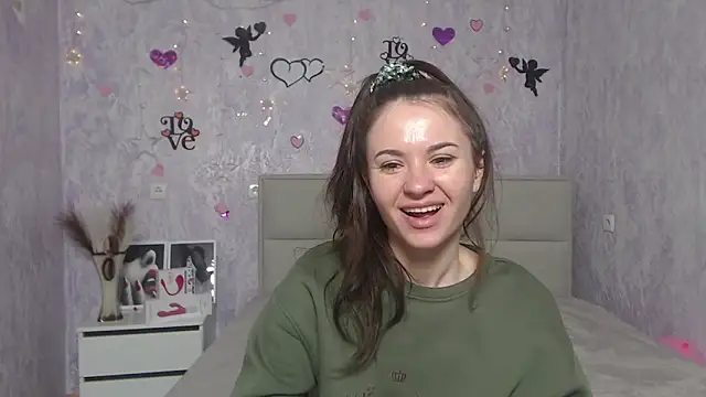 Snapshot of KaraCriegs chatting on February 10, 10:30 pm KaraCriegs online show from February 10, 10:30 pm