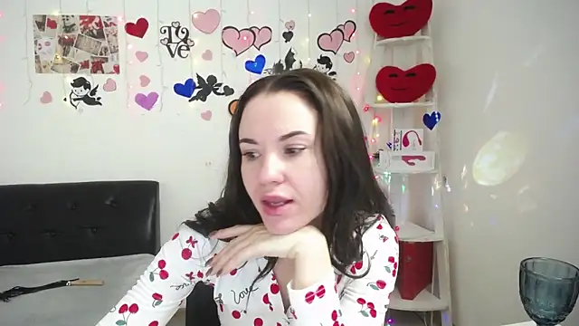 Snapshot of KaraCriegs chatting on February 27, 12:54 am KaraCriegs online show from February 27, 12:54 am