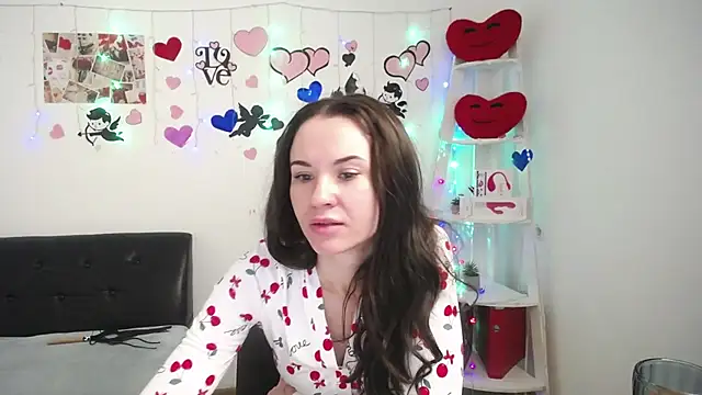 Snapshot of KaraCriegs chatting on February 27, 3:58 am KaraCriegs online show from February 27, 3:58 am