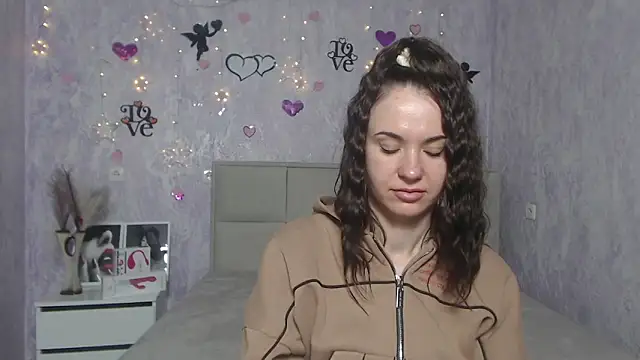 Snapshot of KaraCriegs chatting on March 4, 10:05 pm KaraCriegs online show from March 4, 10:05 pm