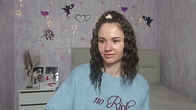 Snapshot of KaraCriegs chatting on March 5, 10:21 pm KaraCriegs online show from March 5, 10:21 pm