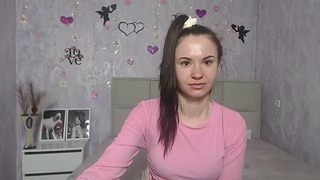 Snapshot of KaraCriegs chatting on March 7, 1:09 am KaraCriegs online show from March 7, 1:09 am