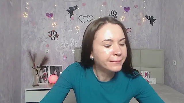 Snapshot of KaraCriegs chatting on March 9, 9:25 pm KaraCriegs online show from March 9, 9:25 pm