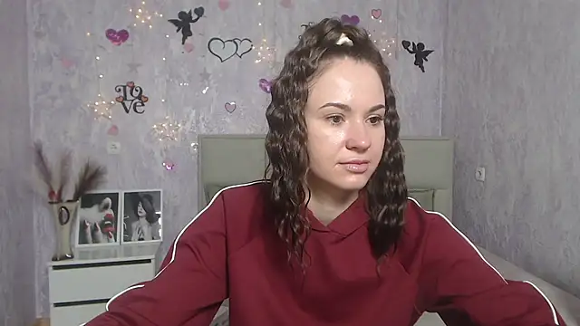 Snapshot of KaraCriegs chatting on March 12, 6:33 pm KaraCriegs online show from March 12, 6:33 pm