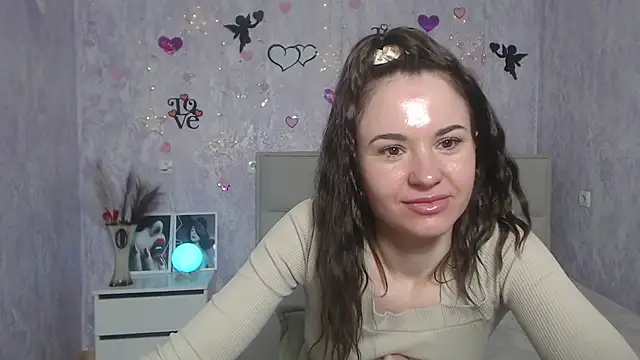 Snapshot of KaraCriegs chatting on March 13, 10:10 pm KaraCriegs online show from March 13, 10:10 pm