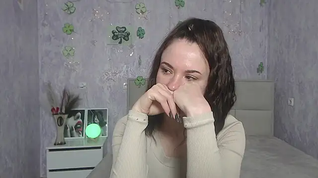 Snapshot of KaraCriegs chatting on March 14, 4:32 am KaraCriegs online show from March 14, 4:32 am