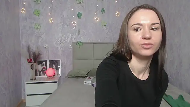 Snapshot of KaraCriegs chatting on March 14, 6:18 pm KaraCriegs online show from March 14, 6:18 pm