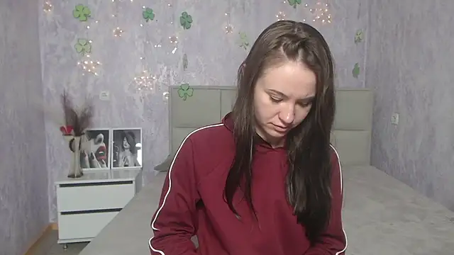 Snapshot of KaraCriegs chatting on March 15, 6:54 pm KaraCriegs online show from March 15, 6:54 pm