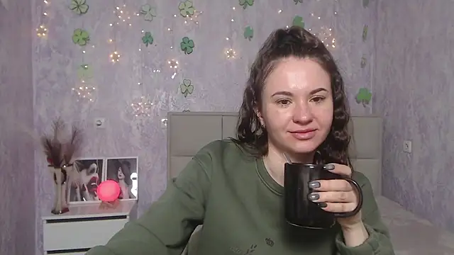 Snapshot of KaraCriegs chatting on March 20, 12:51 am KaraCriegs online show from March 20, 12:51 am