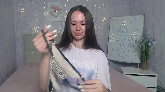 Snapshot of KaraCriegs chatting on September 25, 5:27 pm KaraCriegs online show from September 25, 5:27 pm