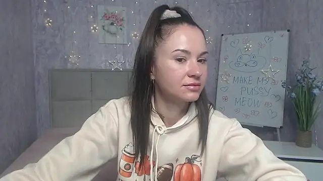 Snapshot of KaraCriegs chatting on September 27, 5:29 pm KaraCriegs online show from September 27, 5:29 pm