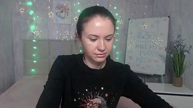 Snapshot of KaraCriegs chatting on September 29, 5:29 pm KaraCriegs online show from September 29, 5:29 pm