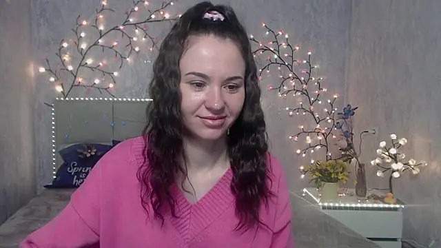 KaraCriegs online show from April 19, 5:23 pm