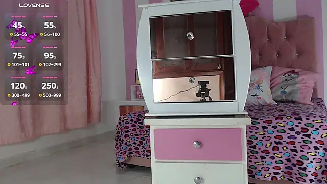 zaleya mateus online show from November 10, 1:04 am