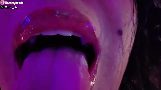 Liam Taylor online show from March 22, 12:06 am