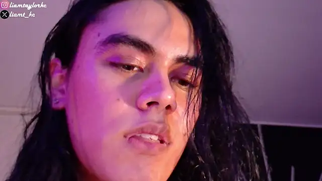 Liam Taylor online show from March 23, 3:32 am