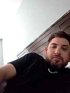Snapshot of caliguy37 chatting on June 25, 6:34 pm caliguy37 online show from June 25, 6:34 pm