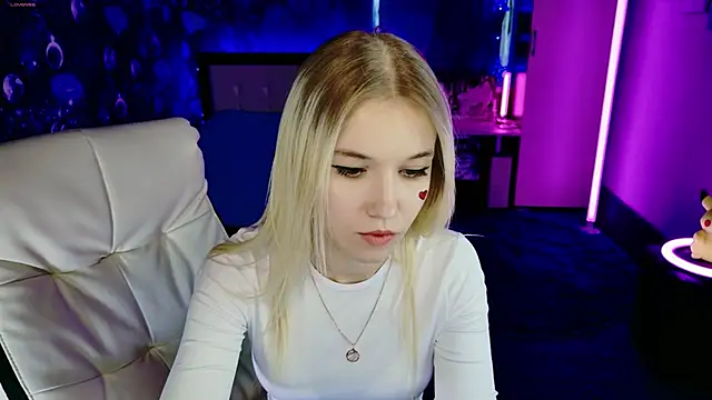 ShhhO O online show from March 8, 2:32 pm