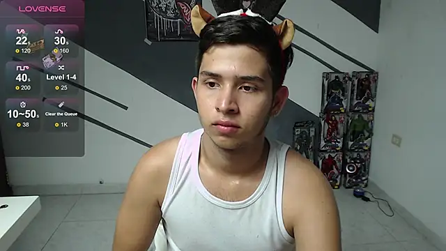 Snapshot of harold_18_ chatting on December 9, 10:30 pm harold 18 online show from December 9, 10:30 pm