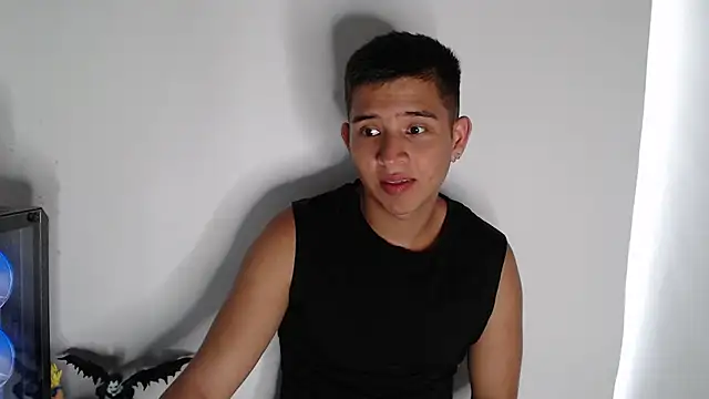 Snapshot of harold_18_ chatting on October 16, 7:26 pm harold 18 online show from October 16, 7:26 pm
