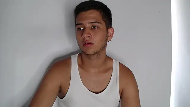 Snapshot of harold_18_ chatting on October 22, 5:45 pm harold 18 online show from October 22, 5:45 pm