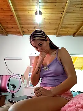 Iris love18 online show from April 21, 2:12 pm