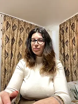 NadiraNoor online show from March 6, 1:07 pm