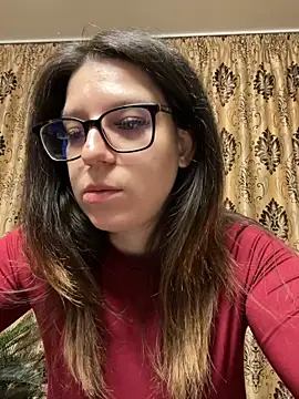 NadiraNoor online show from April 24, 10:56 pm