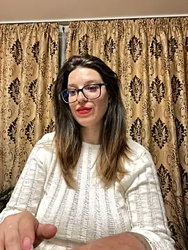 NadiraNoor online show from April 28, 9:09 pm