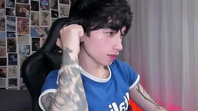 Snapshot of liamelf chatting on September 25, 7:34 am liamelf online show from September 25, 7:34 am