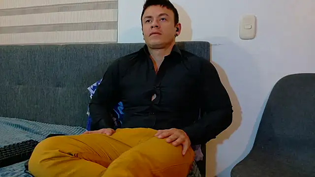 Snapshot of MarksMuscle chatting on October 4, 5:49 am MarksMuscle online show from October 4, 5:49 am