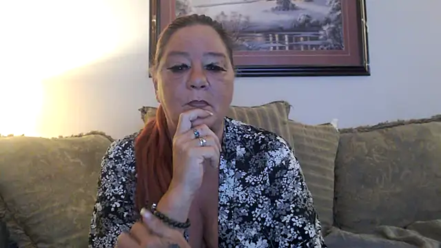 LexxiLeeds online show from November 21, 11:42 am