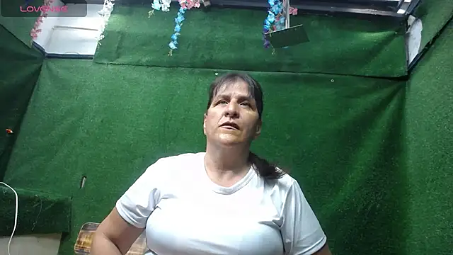 Snapshot of karito_mature17 chatting on December 2, 7:05 pm karito mature17 online show from December 2, 7:05 pm