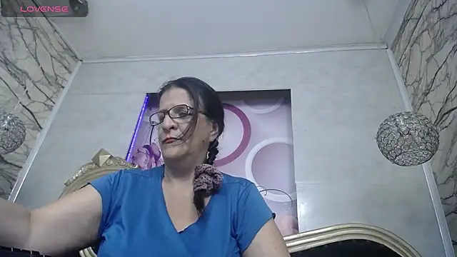 Snapshot of karito_mature17 chatting on June 10, 11:09 am karito mature17 online show from June 10, 11:09 am