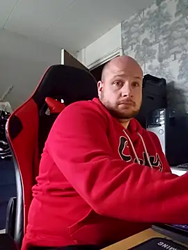 Snapshot of destructeur6 chatting on December 4, 1:20 pm destructeur6 online show from December 4, 1:20 pm