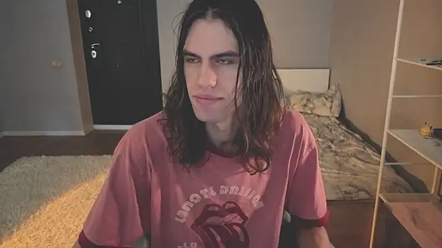 mollymila online show from April 20, 9:45 am