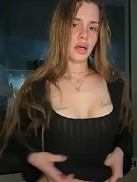 EmiliaCatalina online show from May 27, 12:29 am