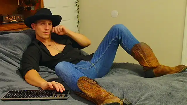 zack Fisher online show from December 19, 12:17 am